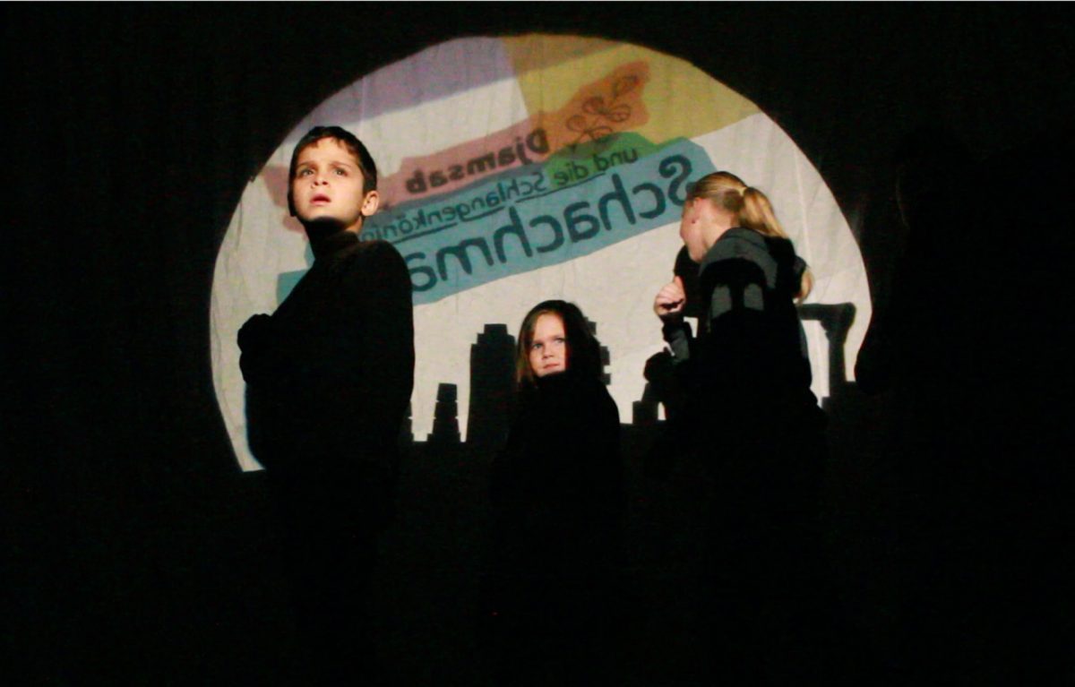 Çombalak Kinder-Schattentheater